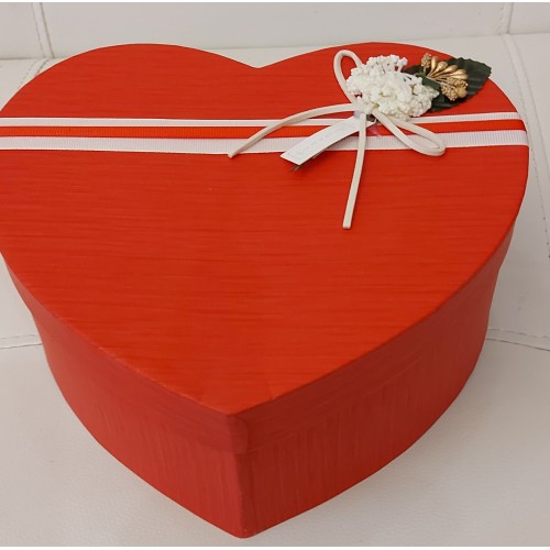 Коробка 51329-001 (22*20*9) Сердце Красное с украшением Б1